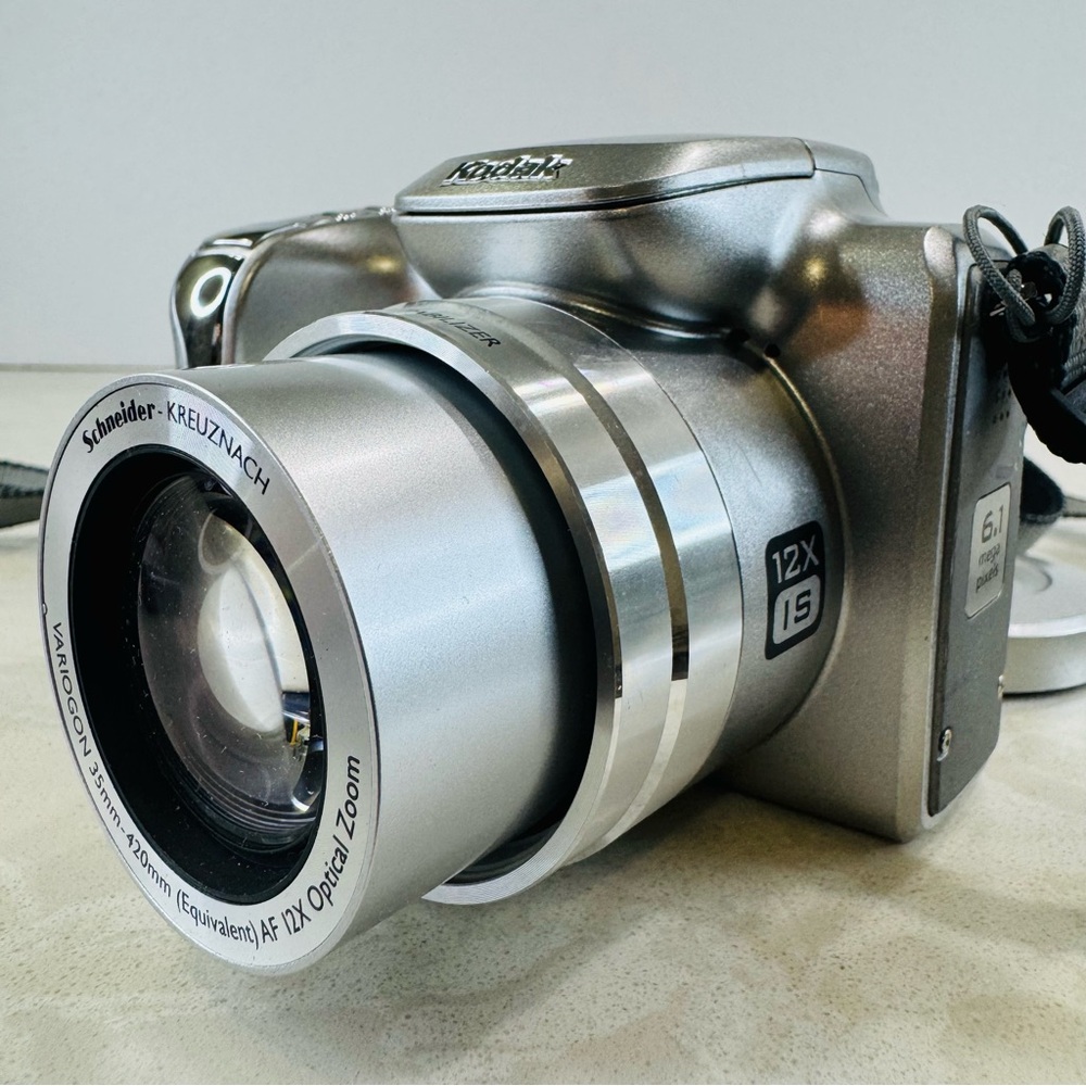 Kodak EasyShare Z612 Digital Camera 12x Opt Zoom 6.1MP New Battery Tested Works - Picture 3 of 16